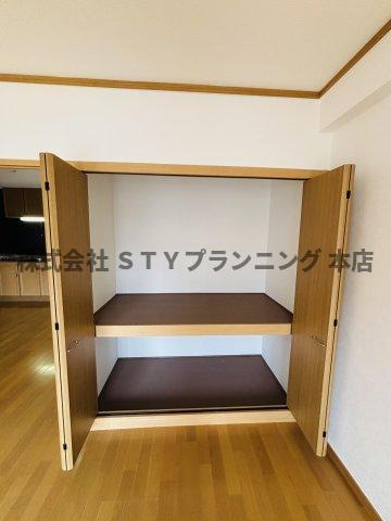 仲介手数料0円！スカイハイツ塚本の収納