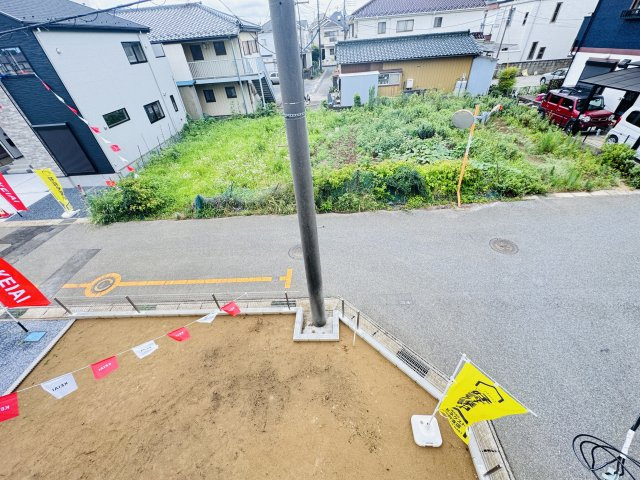 柏市篠籠田新築戸建【高田小学校:9分】の展望|バルコニーより道路側眺望・南道路で日当たり良好♪