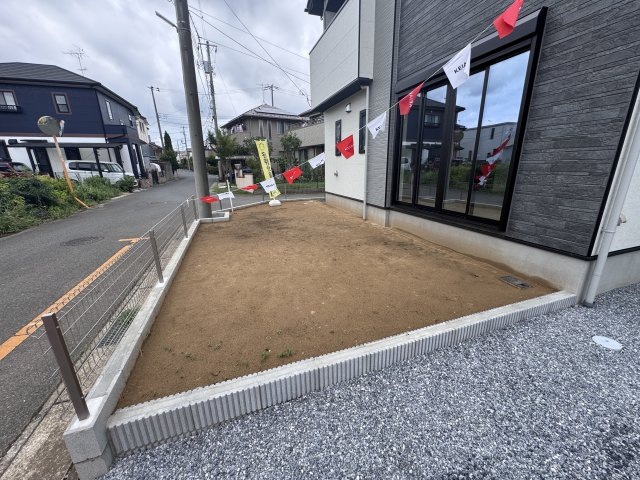 柏市篠籠田新築戸建【高田小学校:9分】の庭|リビング前・南側庭スペース