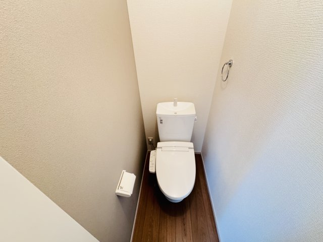 柏市篠籠田新築戸建【高田小学校:9分】のトイレ|温水洗浄暖房便座つきトイレ