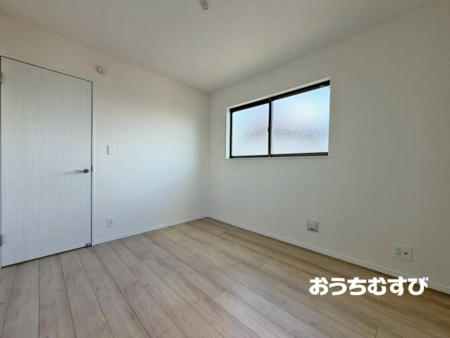 春日井市上条町8丁目(全8棟)の前面道路含む現地写真