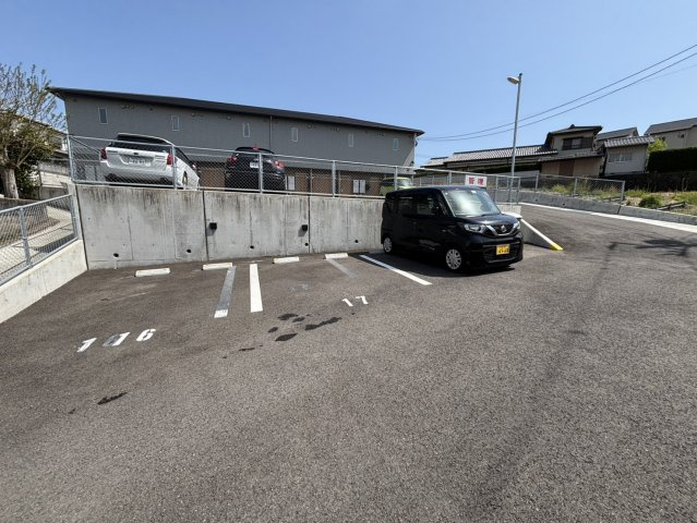 エイミーテンの駐車場