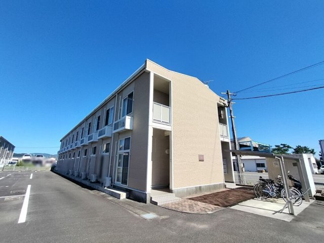 レオパレスプルメリアⅢの外観|外観は落ち着いています