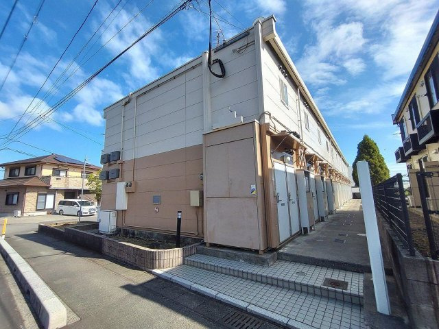 レオパレスザファーストの外観|外観は落ち着いています