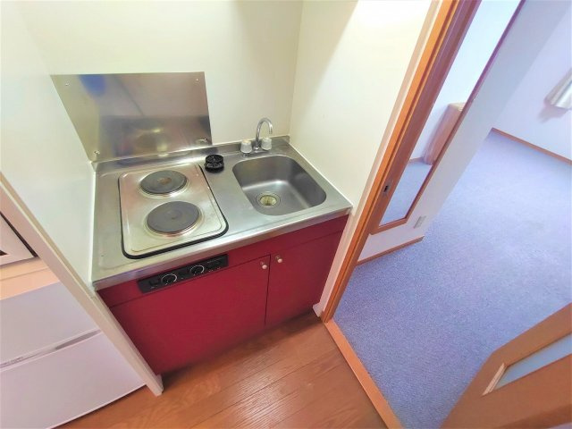 レオパレスフォーティーンのキッチン|設備仕様は号室により異なる為、現況を優先します。