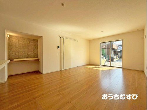 小牧市新町2期(全1棟)の居間・リビング