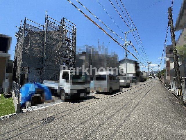 いの町駅東町 -2期3棟・3号棟-新築戸建ての前面道路含む現地写真