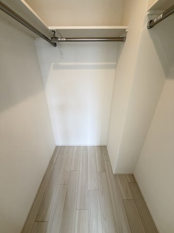 Ｍａｉｓｏｎ　Ｓａｒｋｌａｎｄ　メゾンサークランドの収納|★1.3帖のウォークインクローゼット★家具家電付きのお部屋です★