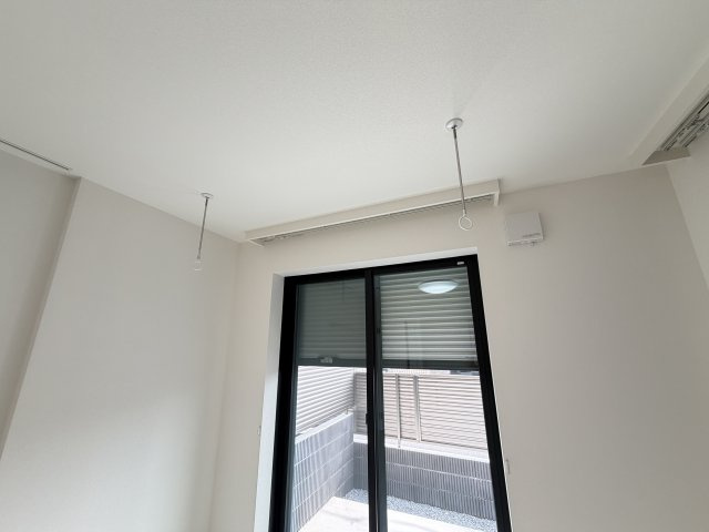 Ｍａｉｓｏｎ　Ｓａｒｋｌａｎｄ　メゾンサークランドの設備|★防犯シャッター★室内物干しフック★