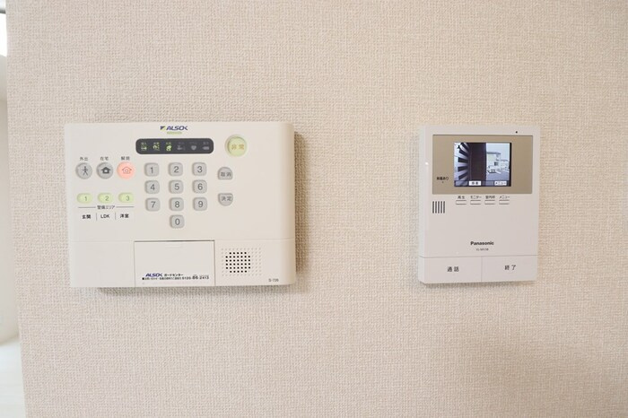 メゾングレース　Ｋのセキュリティ|モニター付きインターホンです