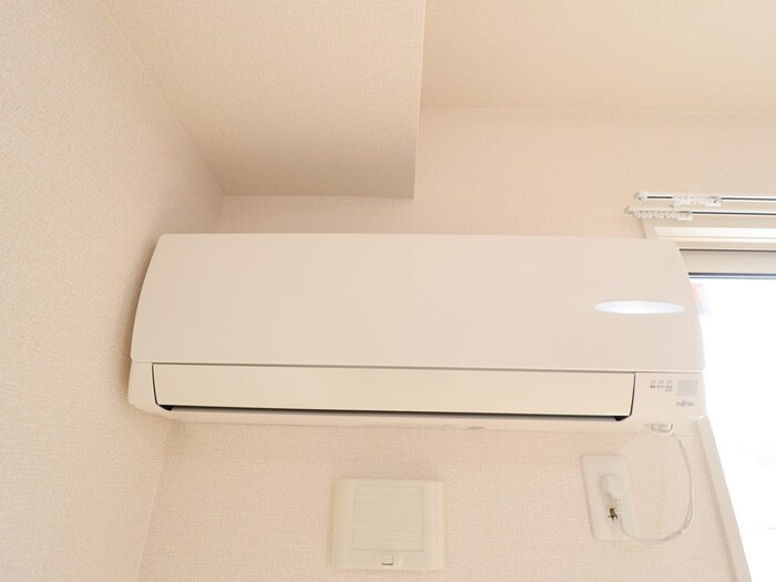 ティアラ　Ｅの設備|エアコンです