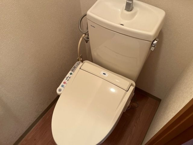 キングス・コート（ＫＩＮＧ’Ｓ  ＣＯＡＴ）のトイレ|コンパクトで使いやすいトイレです