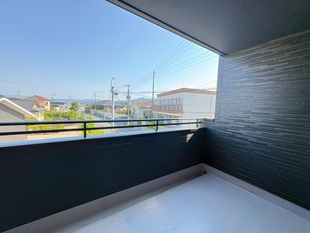 田川市川宮4期　新築戸建てのバルコニー|急な雨でも安心のインナーバルコニー♪♪