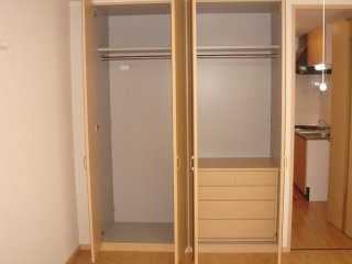 アーバン　ルピナスの収納|収納①