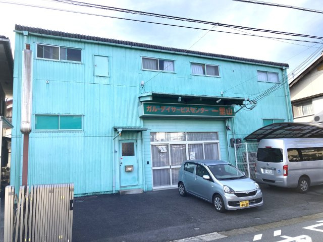 大津市一里山３丁目の店舗