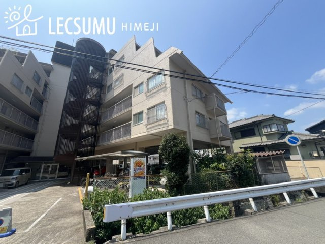 エバーグリーン今宿Ｂ棟の外観