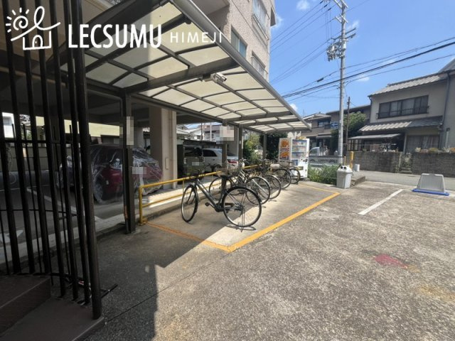 エバーグリーン今宿Ｂ棟の駐輪場