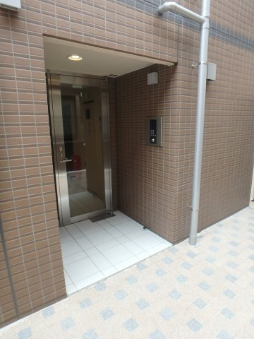 ウェルスクエアイズム文京千石のエントランス