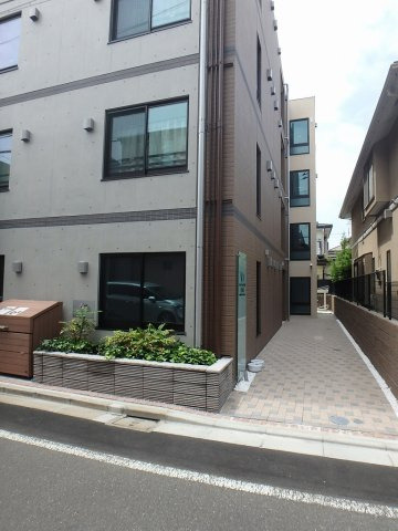 ウェルスクエアイズム文京千石の外観