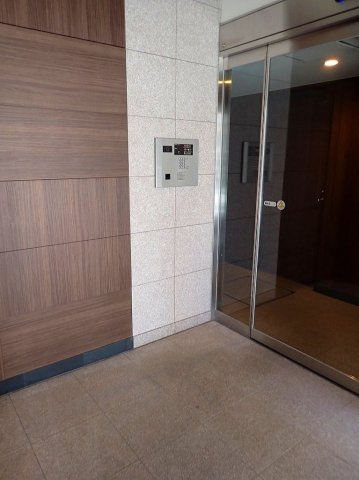 レジディア文京小石川Ⅱのエントランス