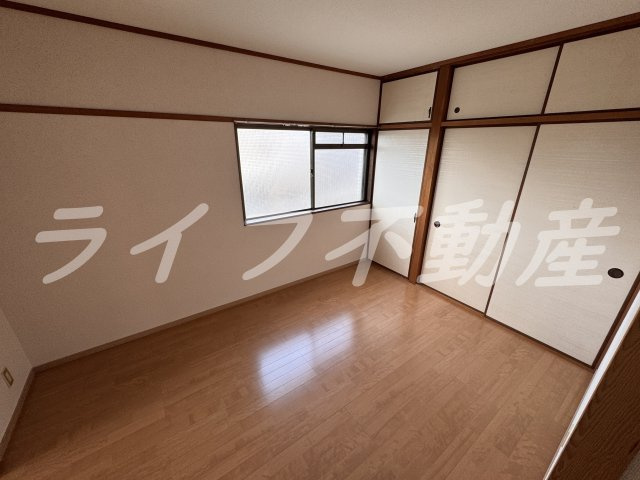 高須賀ハイツの洋室|きれいな洋室です