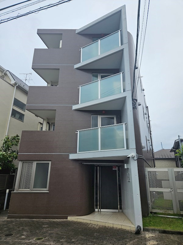 TASUKI RICHESSE KOMABA のエントランス