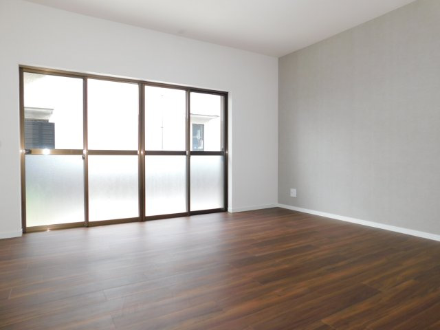 稲沢市田代１丁目の中古一戸建の洋室|◇１階洋室◇　　南面で明るい洋室７．５帖　（令和８年５月リフォーム済）