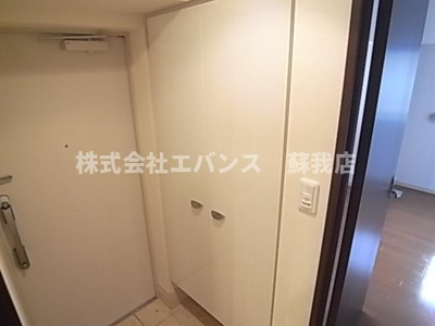 【玄関】 | クイーンズレゾン末広 | 落ち着いた玄関です