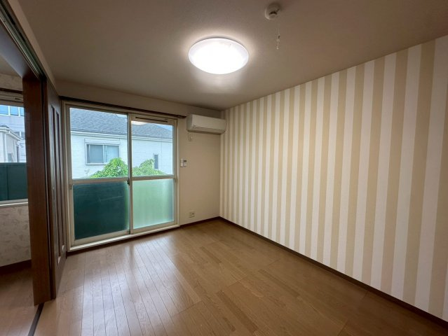 コンフォートハウスの洋室