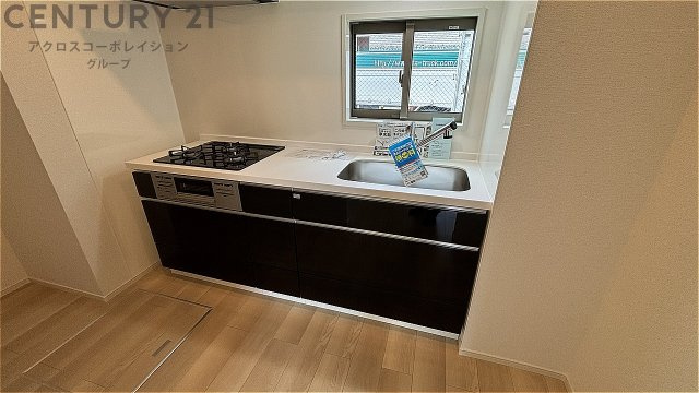 窓付きキッチンで換気しやすくおすすめです！
