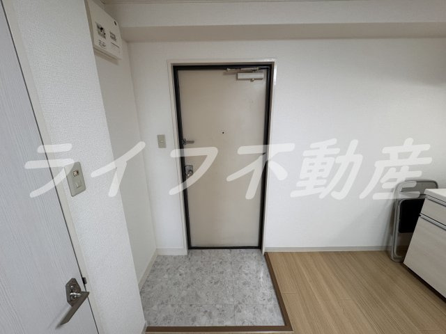 メゾン大和枚岡の玄関|ゆったりとした玄関です