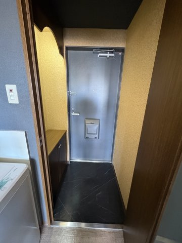 【玄関】アン・セリジェ壱番館 