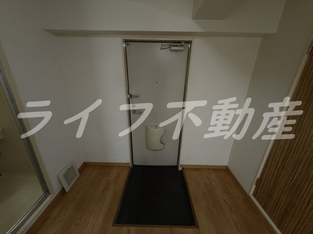 メゾン大和枚岡の玄関|落ち着いた玄関です