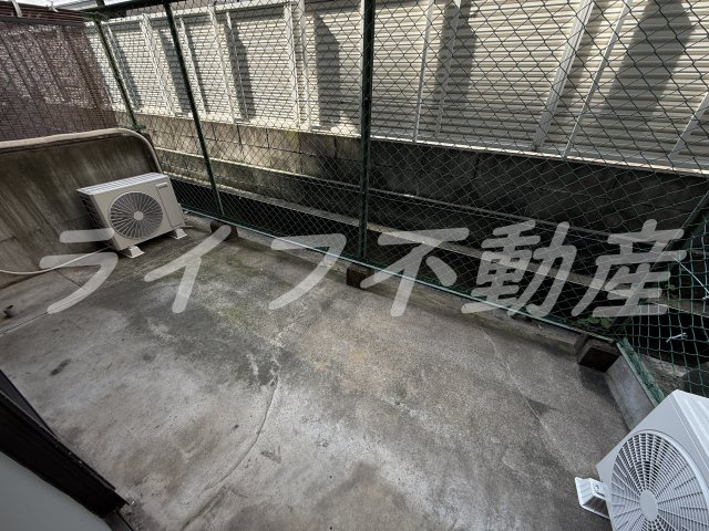 メゾン大和枚岡のバルコニー|広々としたバルコニーです