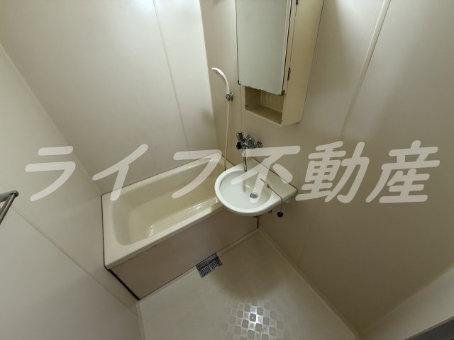メゾン大和枚岡の浴室|落ち着いた空間のお風呂です