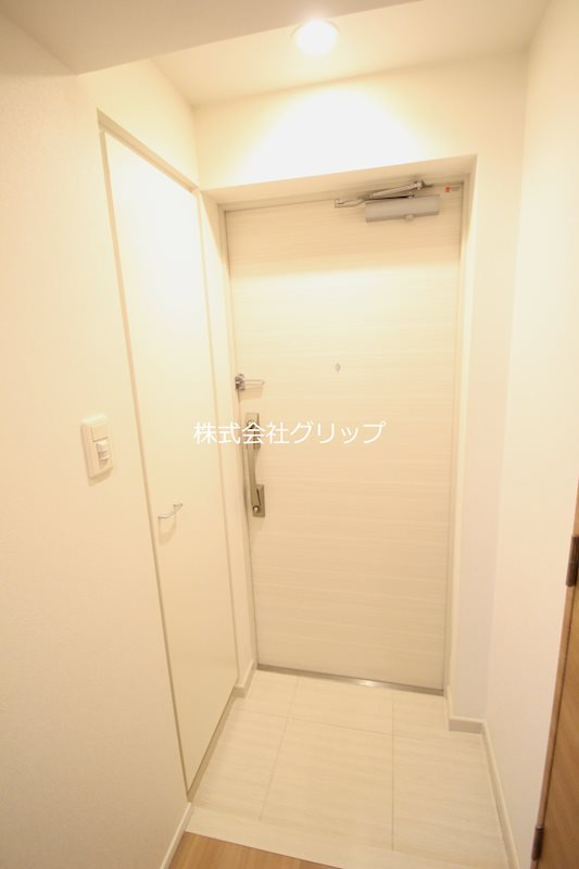 メイクスデザイン横浜阪東橋の玄関