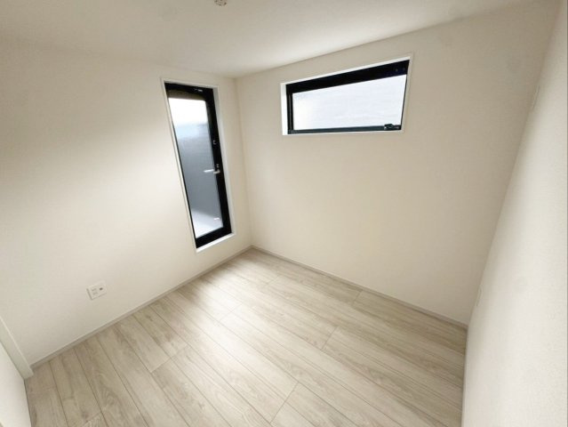 糟屋郡粕屋町仲原　新築戸建　1・2号棟の洋室|【3階】4.1帖の洋室！シンプルで使い勝手の良いお部屋です！