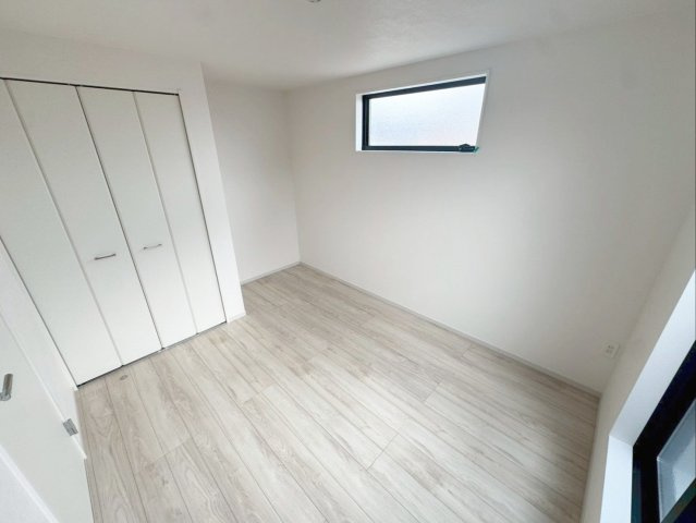 糟屋郡粕屋町仲原　新築戸建　1・2号棟の洋室|【3階】2面採光の明るいお部屋です！