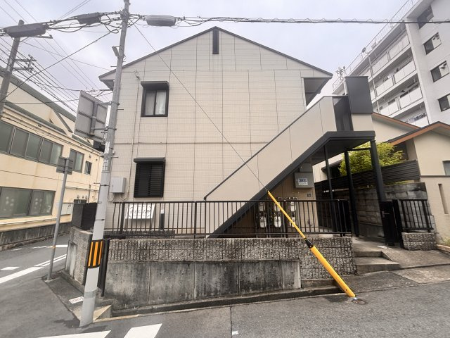 ポミエ六甲の駐車場