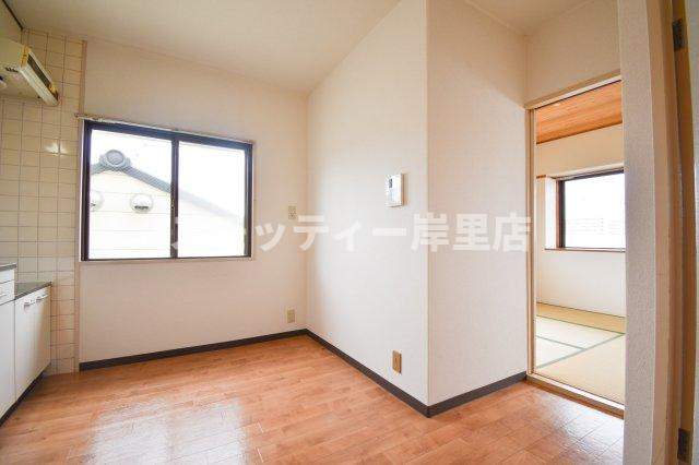 プレアール西加賀屋の居間・リビング