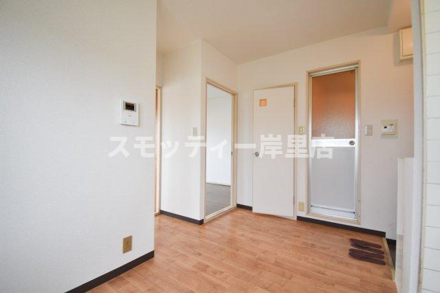プレアール西加賀屋の居間・リビング