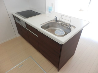 【キッチン】 | シャーメゾン橋本Ⅱ | お掃除がしやすいIHコンロです