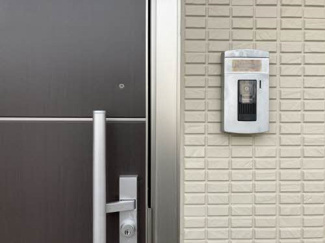 【エントランス】 | シャーメゾン橋本Ⅱ | モニター付きインターホンで安心です