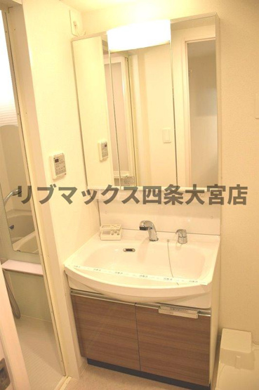【洗面所】プレサンス京都洛南