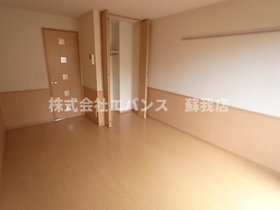  | モナリエ港