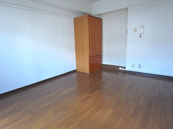ジョイフル石屋川の居間・リビング