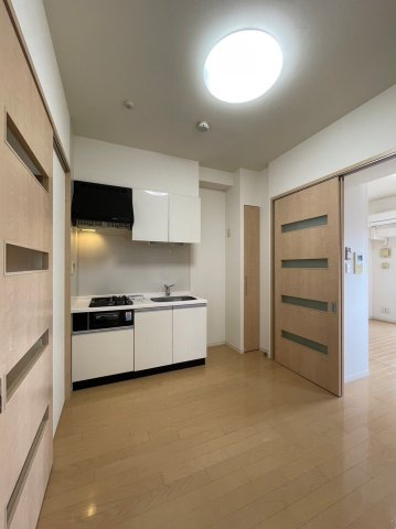 meLiV鶴舞　名古屋市賃貸　仲介手数料無料の居間・リビング