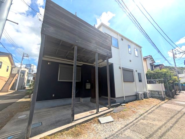 JR横須賀線「逗子」駅徒歩10分　小学校至近