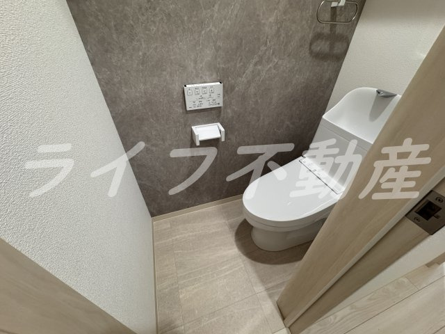フォレストクリエオーレ枚岡壱番館のトイレ|清潔感のあるトイレです