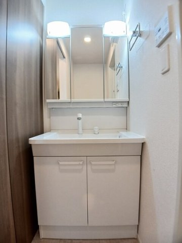 アルカンジュ光　壱番館の洗面所|忙しい朝には欠かせない洗面所です